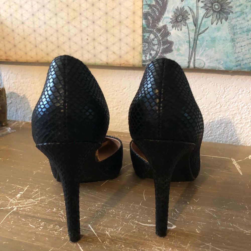 Black Heels - Picture 4 of 7